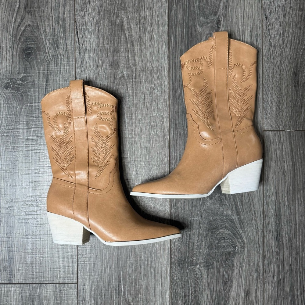 Oasis Society Cowboy Boots Size 7